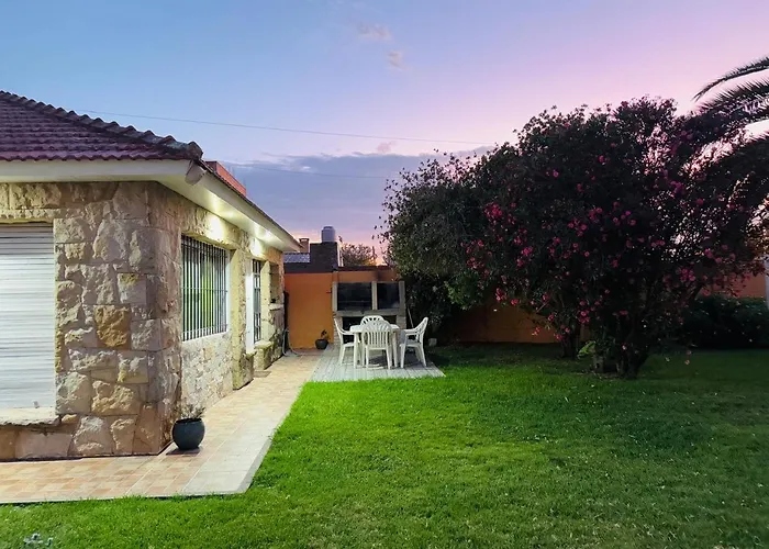Casa De Piedra - A 2 Cuadras Del Mar - Solo Familias