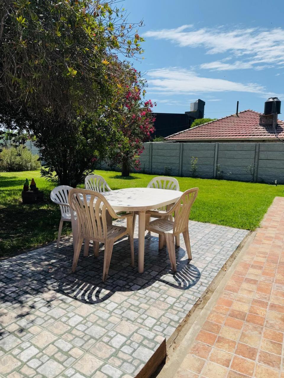 Casa De Piedra - A 2 Cuadras Del Mar - Solo Familias Holiday home Mar del Plata